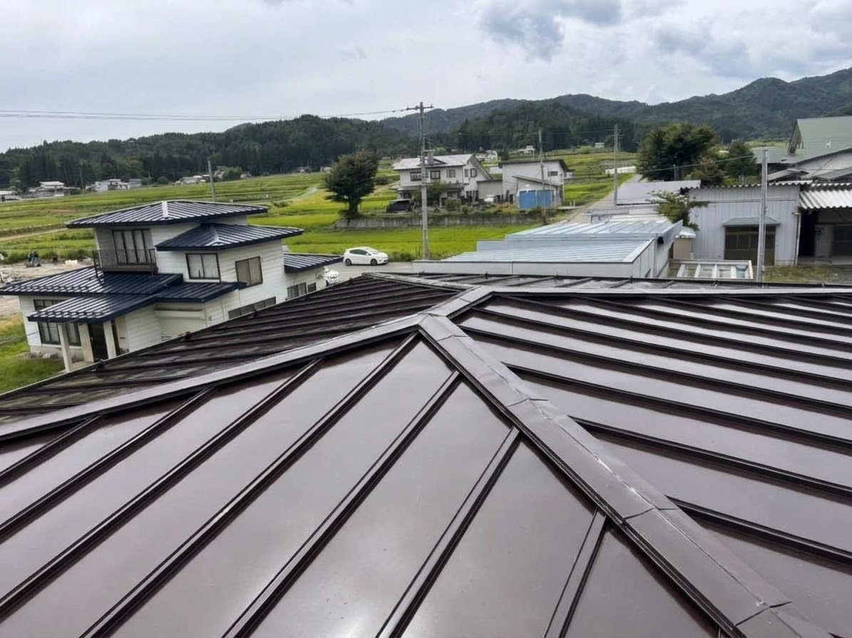 【山形県飯豊町】戸建て住宅の屋根塗装、その他補修工事を行いました
